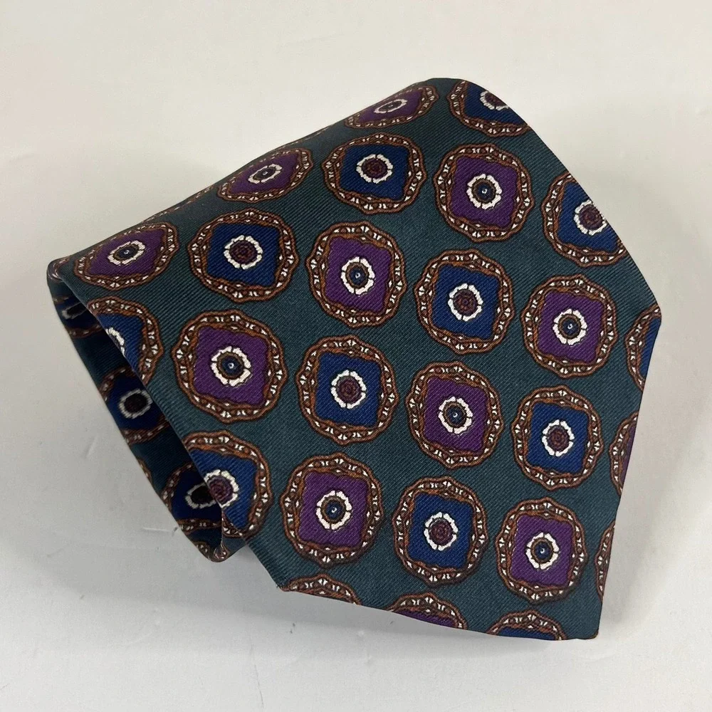 Christian Dior Vintage Necktie Green Purple Medallion Silk Italy 3 3/4 x 55 3/4